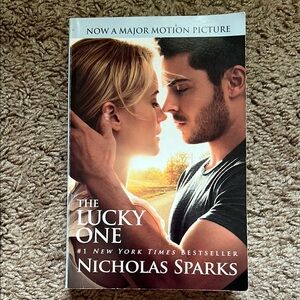 The Lucky One by Nicholas Sparks Paperback